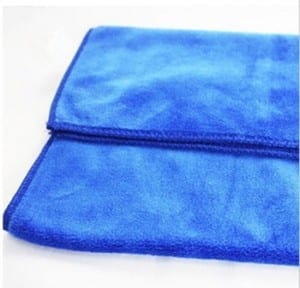 Brush weft knitted microfiber towel